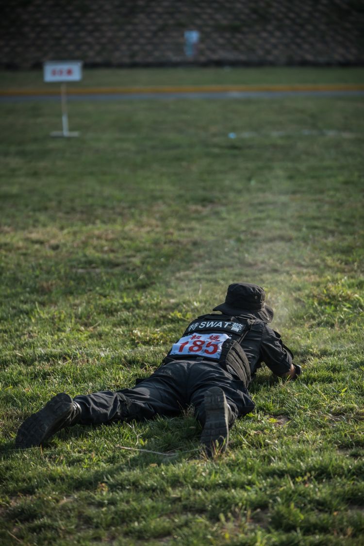 足球热血搏击赛场,顶尖球队全力冲刺的简单介绍 足球热血搏击赛场,顶尖球队全力冲刺的简单介绍