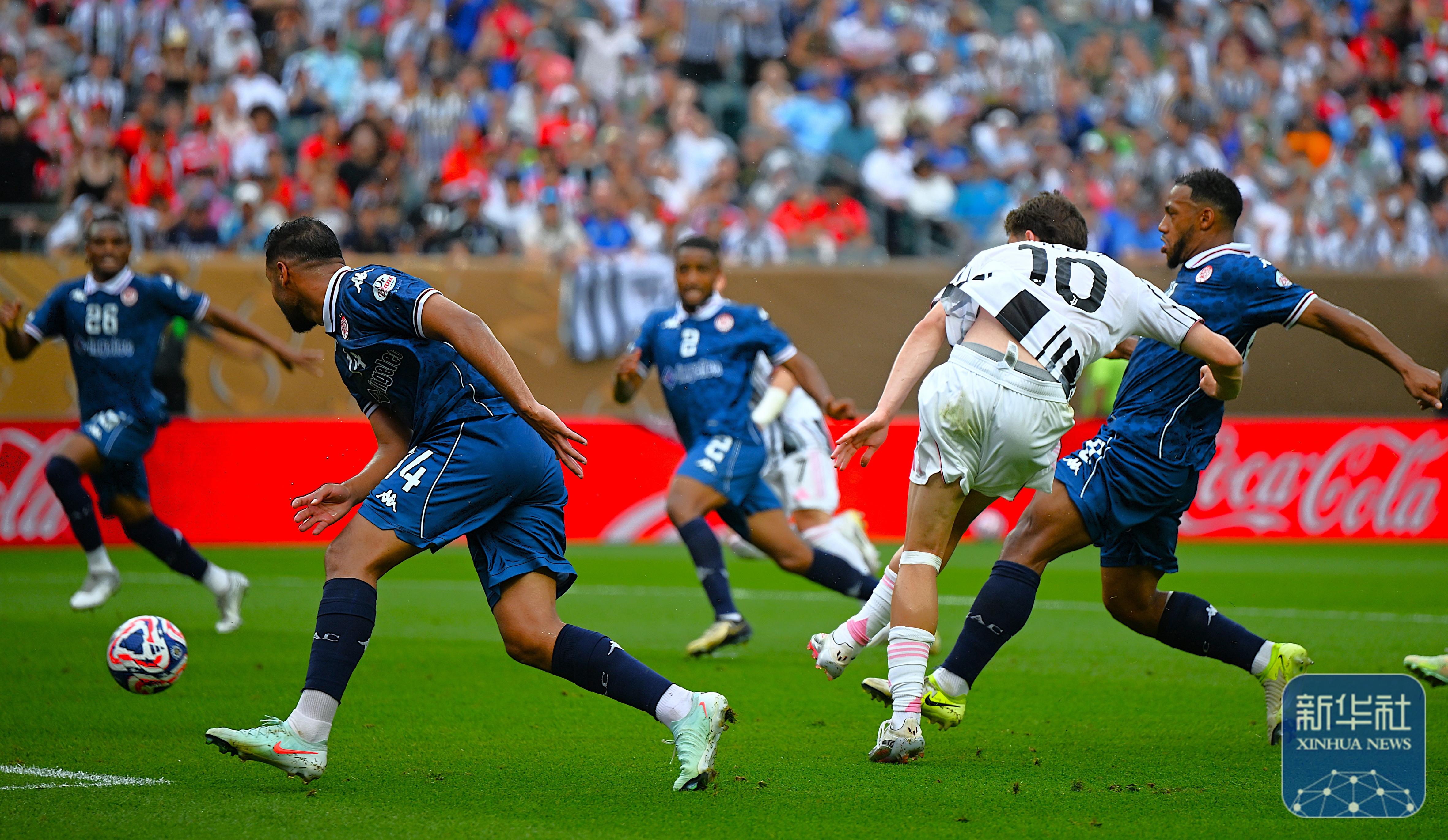 阿卡尤夫在比赛中-击败那不勒斯 阿卡尤夫在比赛中-击败那不勒斯