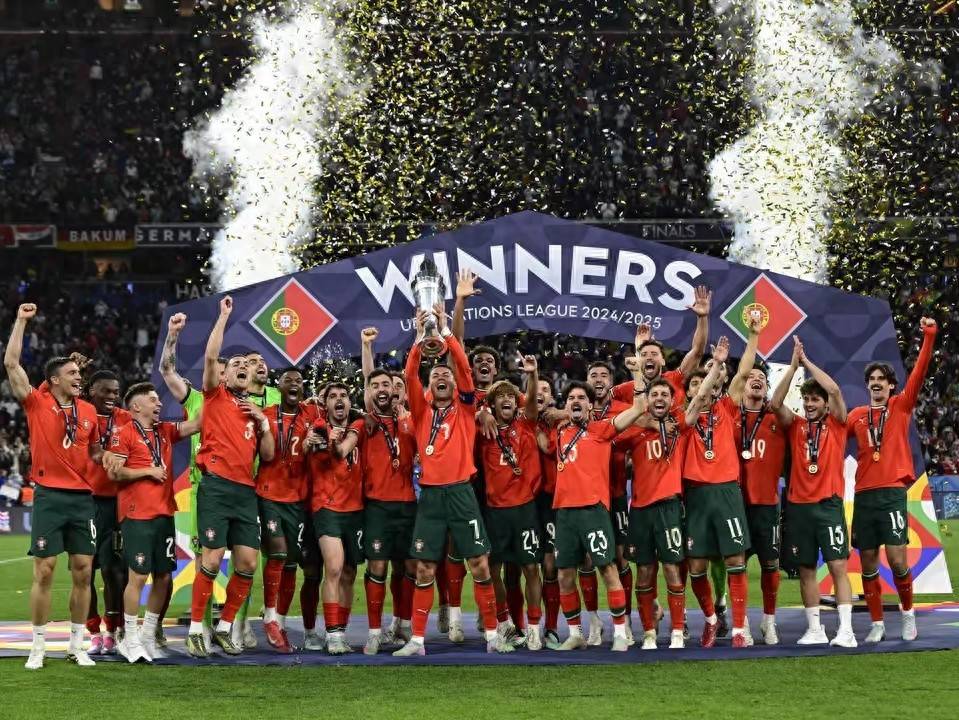 关于葡萄牙联赛新冠疫情蔓延，多场比赛延期的信息