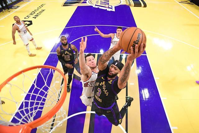 关于江苏队绝杀湖人，杜兰特带队取胜的信息