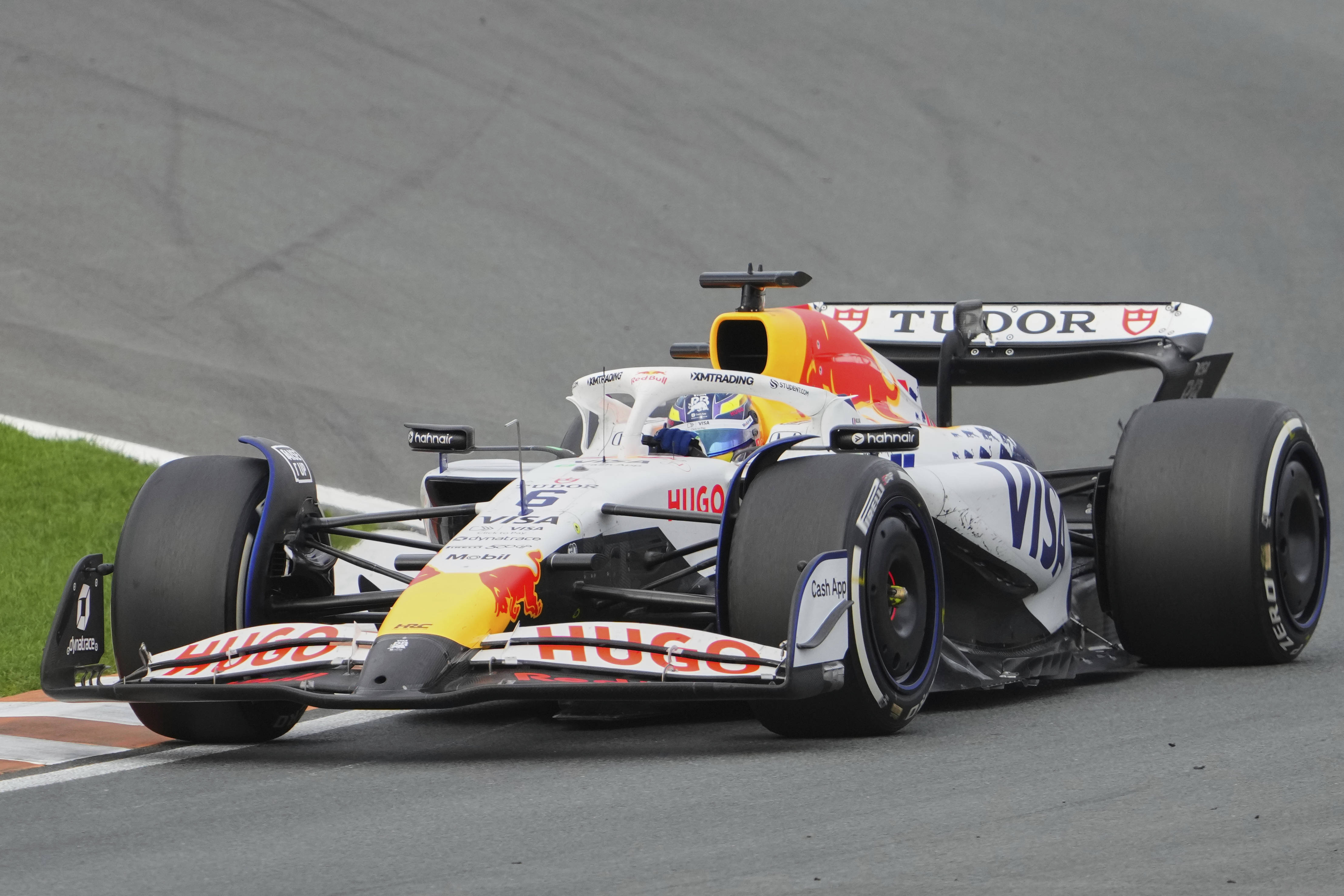 红牛车队横扫红牛二队，诺里斯惊艳四座的简单介绍