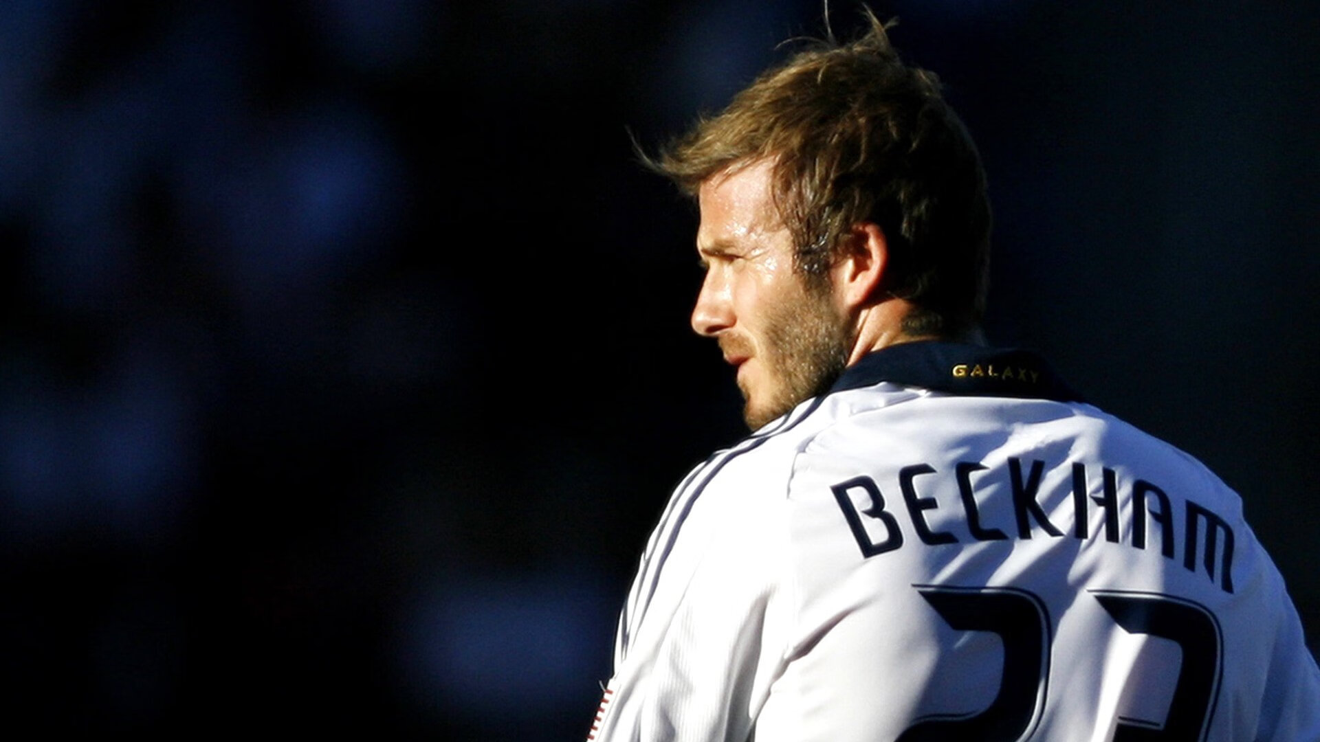 街道狂飙与篮下激战，F1迈阿密焦点赛与尼克斯终结魔术的胜利启示