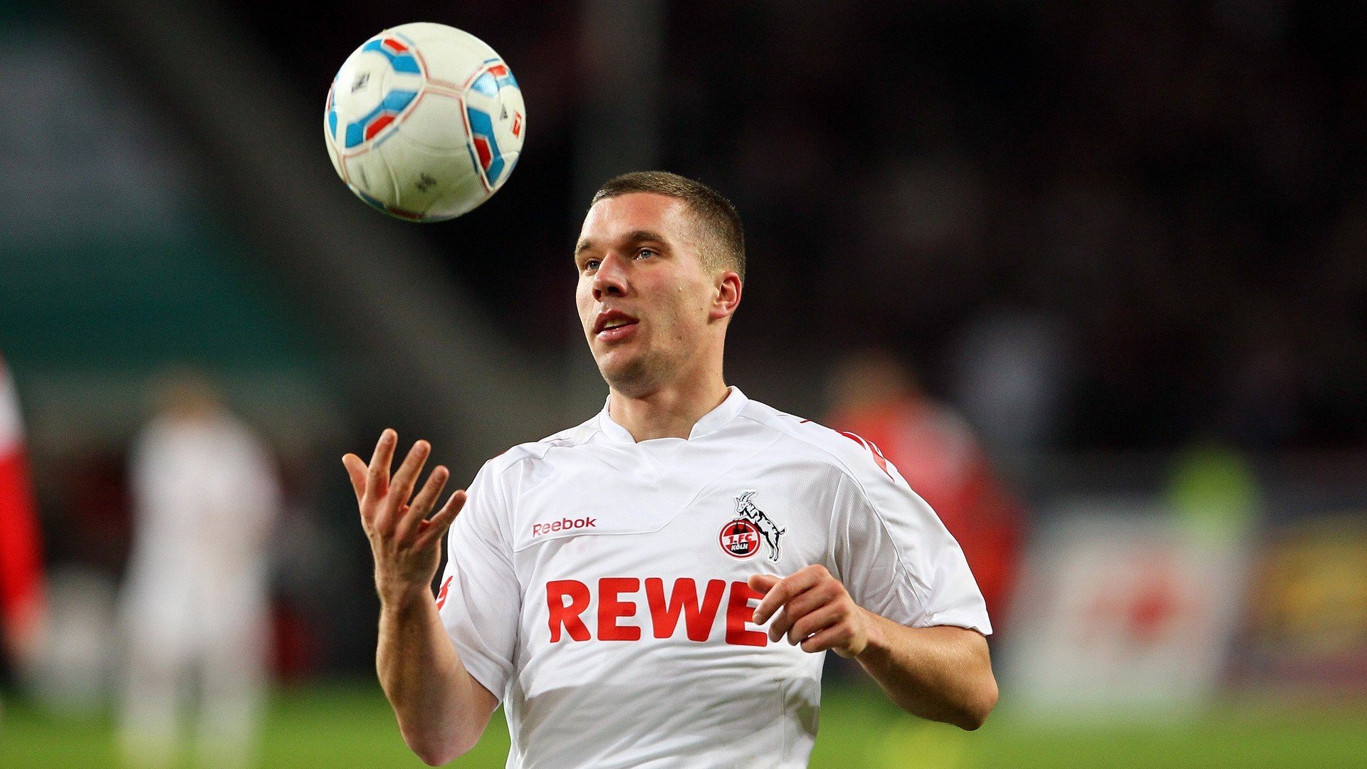 雄鹿稳稳拿下马刺，杜兰特成为关键先生