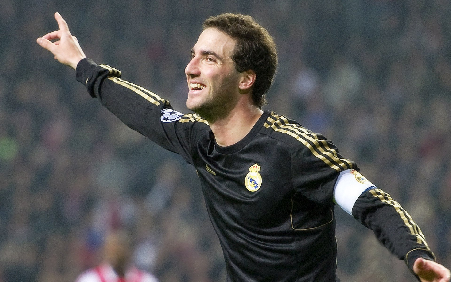 F1新赛季揭幕战之夜，奥纳纳的大舞台定律—压力越大，光芒越盛